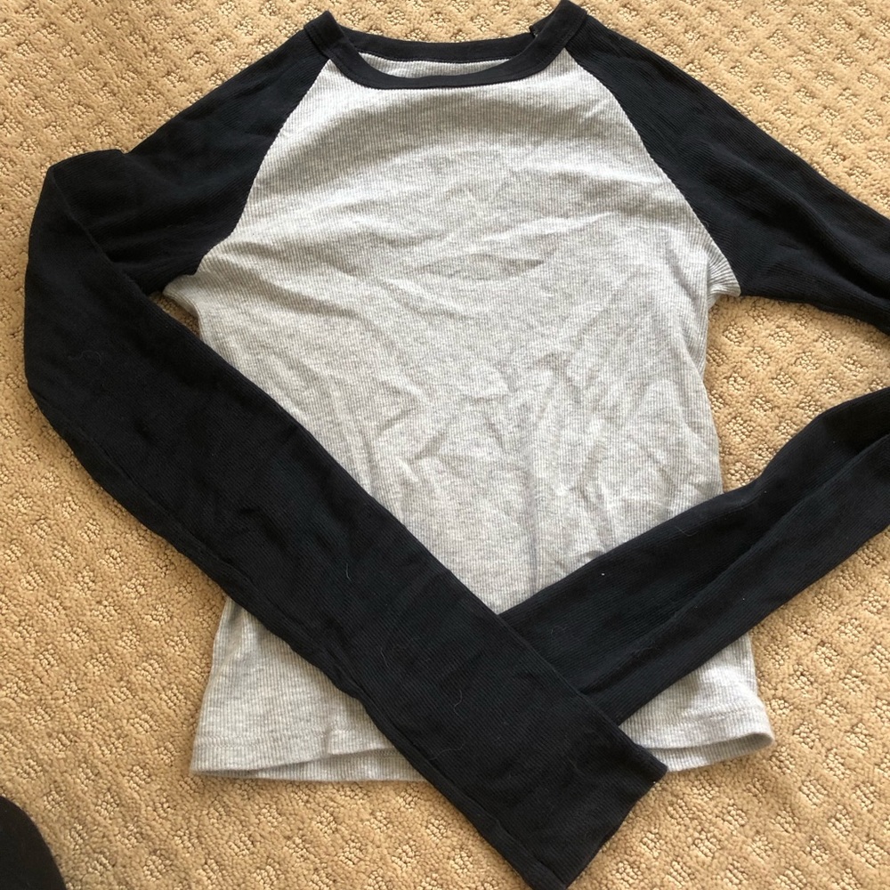 Brandy Melville Bella top